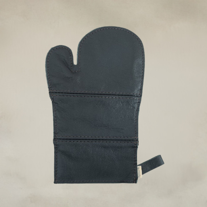 Leather Braai Glove - Black - Right-Hand - 1