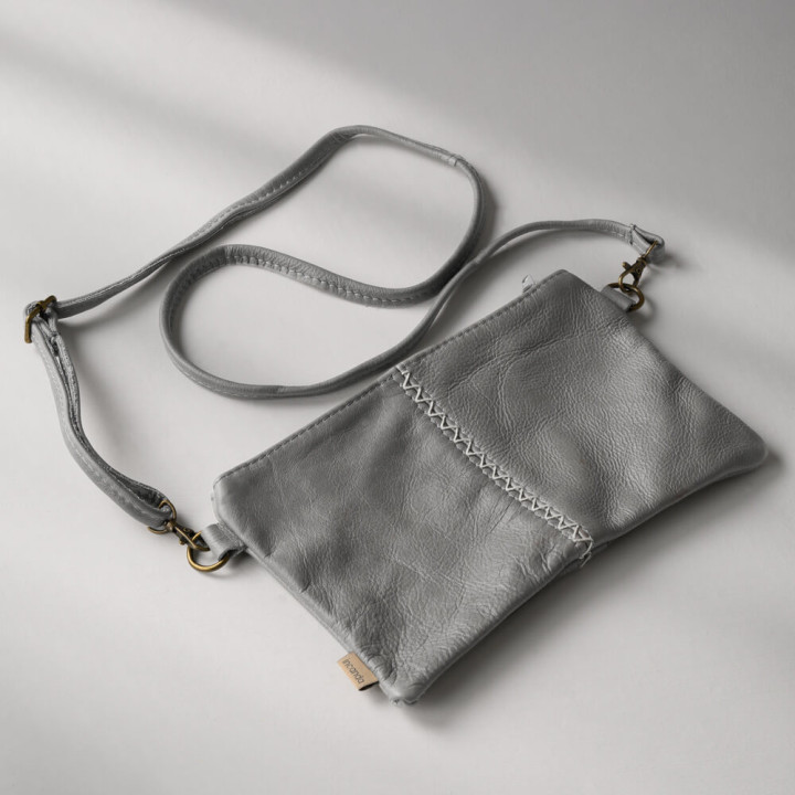 Essence Leather Clutch Crossbody Bag - Pepper 4