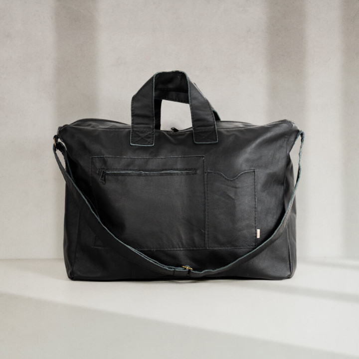Voyager Leather Duffel Bag - Mystique Black - 1